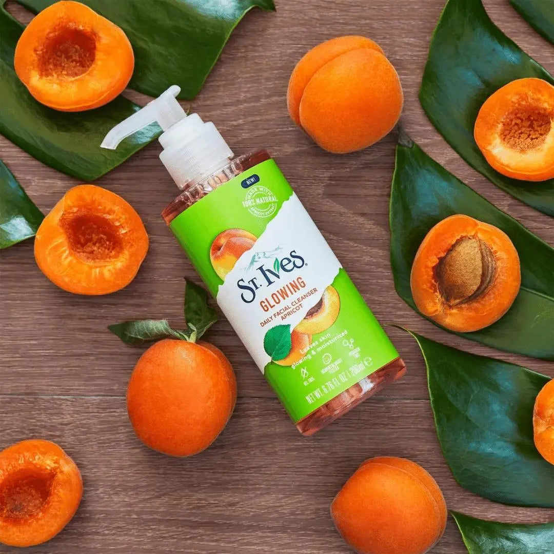 1.1 St. Ives Glowing Apricot Nettoyant quotidien pour le visage 200 ml ST IVES