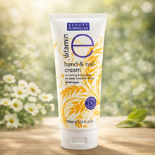 Charger l'image dans la galerie, Beauty Formulas Crème pour les mains et les ongles à la vitamine E 100 ml