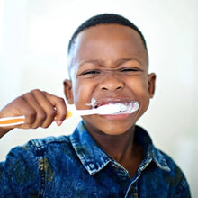 Charger l'image dans la galerie, Brosse à dents manuelle Frozen pour enfants 3 Ans + ORAL B