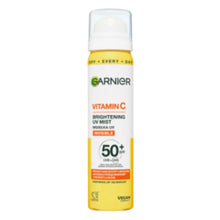 Charger l'image dans la galerie, Garnier Vitamine C Éclaircissante sur le maquillage Brume UV Invisible avec SPF50+ et Vitamine C 75ml GARNIER