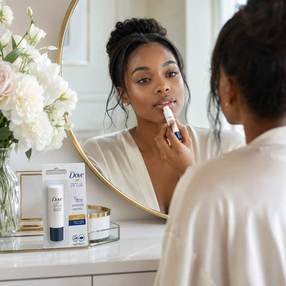 Baume à lèvres nourrissant Dove essentiel — 4,8 g