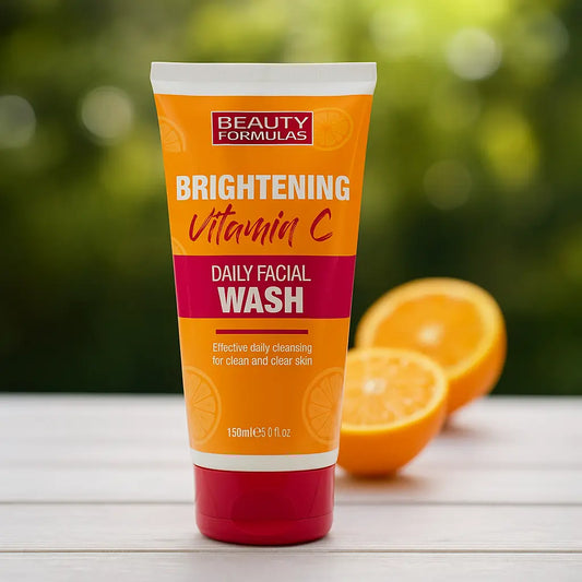 Beauty Formulas – Nettoyant quotidien éclaircissant pour le visage à la vitamine C (150 ml). BEAUTY FORMULAS