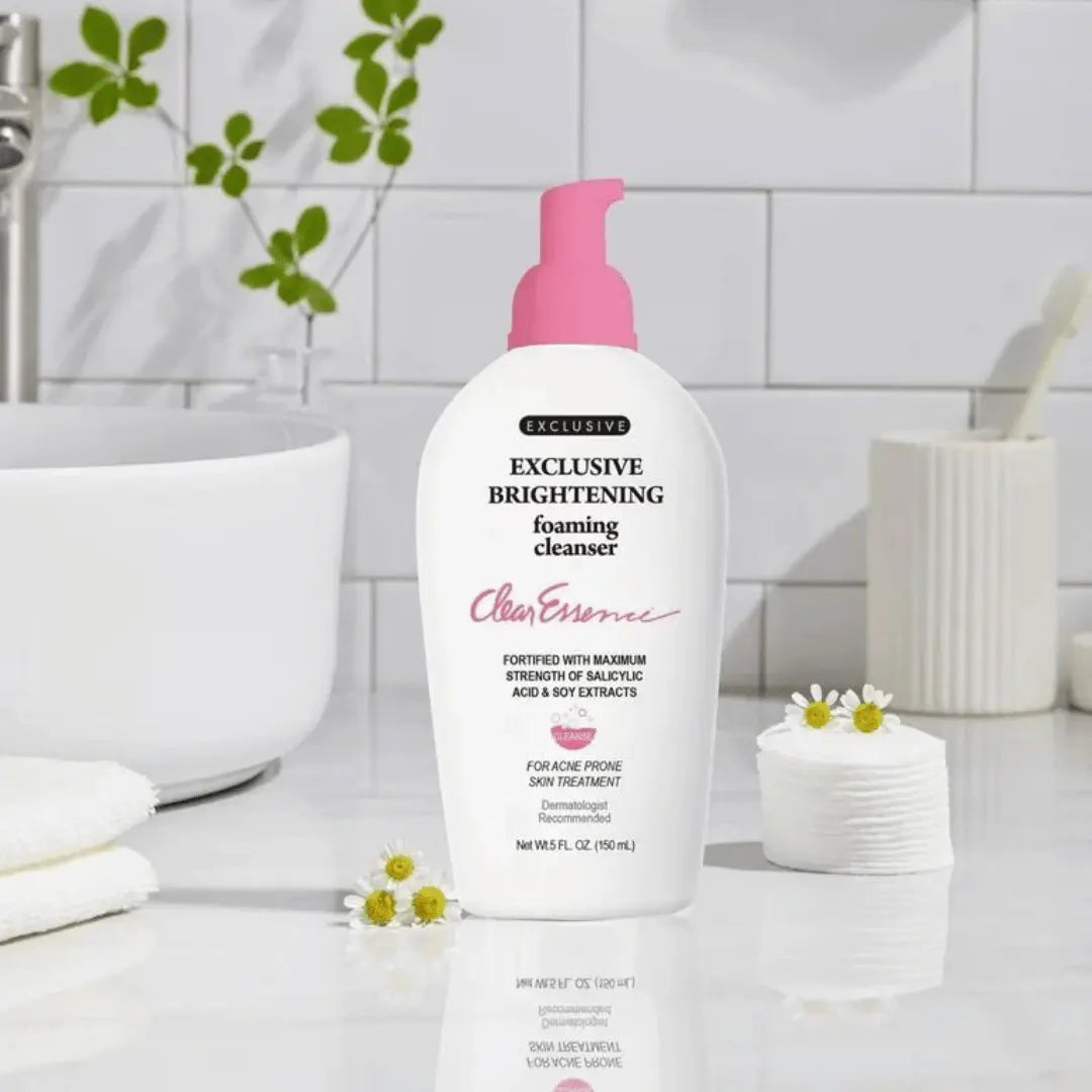 Clear Essence Nettoyant moussant éclaircissant exclusif 150 ML clear essence