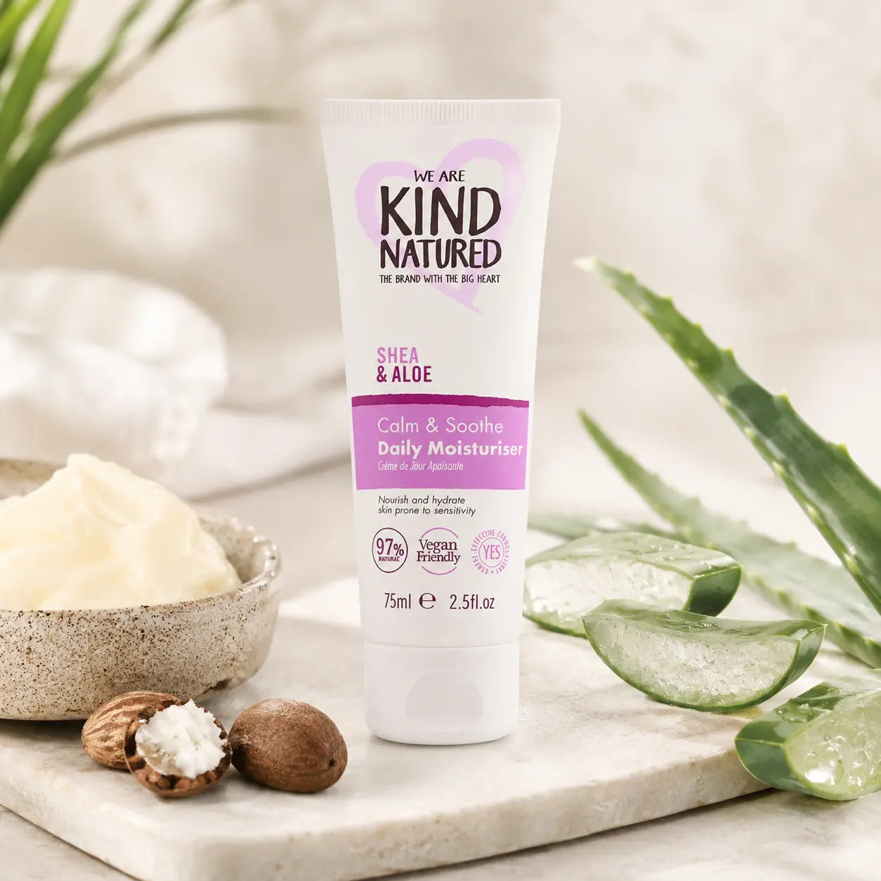 Crème hydratante visage Kind Natured karité & aloe apaisante — 75 ml