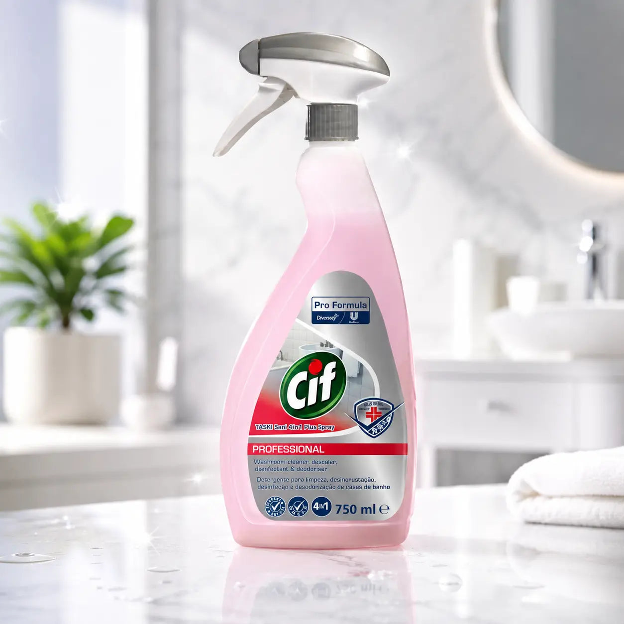 Nettoyant désinfectant sanitaires Cif Professional Sani 4-en-1 — 750 ml