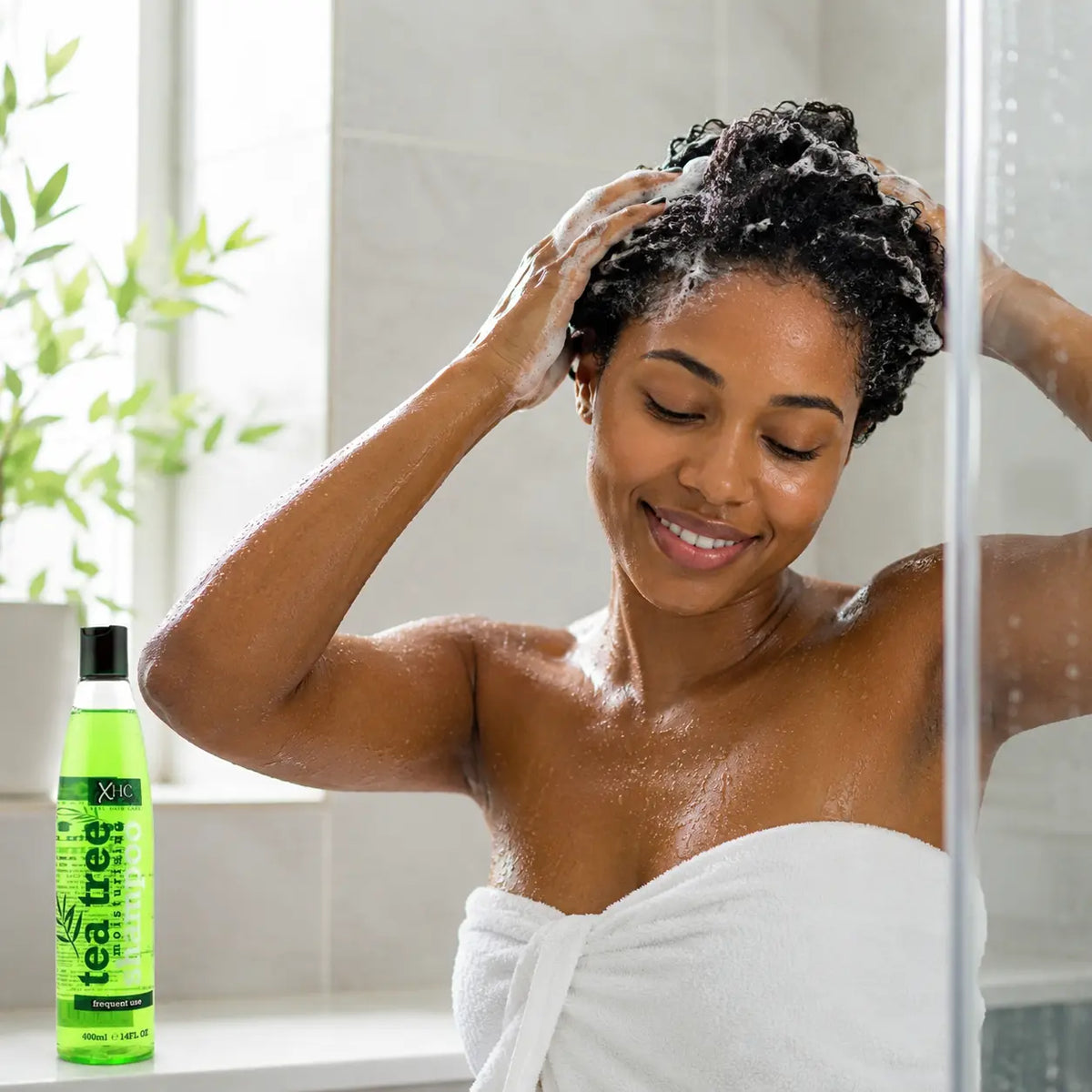 Shampooing hydratant Xpel Tea Tree arbre à thé & menthe poivrée — 400 ml