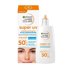 Charger l&#39;image dans la galerie, Super UV Fluide hydratant à l’acide hyaluronique SPF 50+ GARNIER
